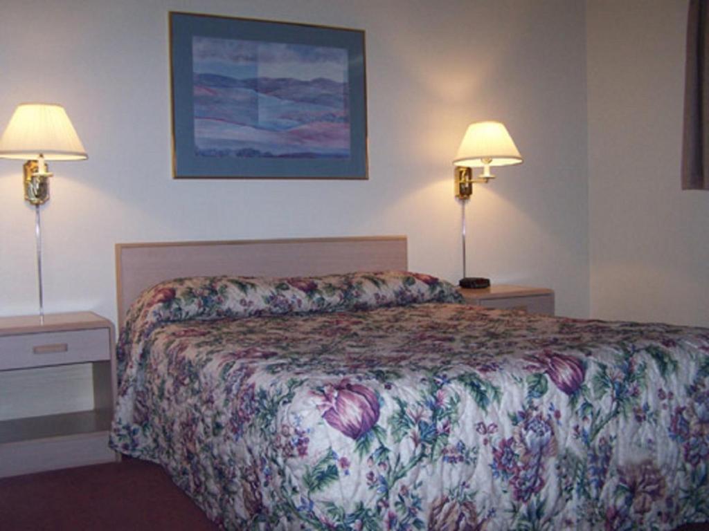 Three Rivers Inn Biggs Junction Room photo